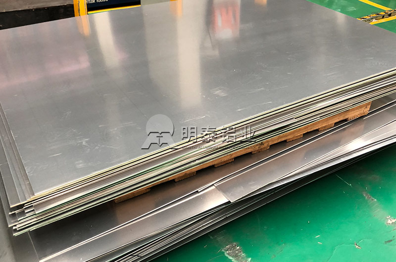 廣東電池托盤用鋁合金板帶規(guī)格有哪些？具體價(jià)格多少